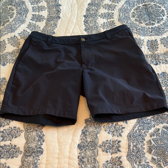 lululemon athletica Men's Navy Flat Front Shorts - Picture 1 of 4